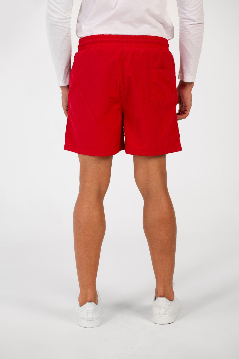 شورت سباحة رجالي أساسي مقاوم للماء مع رباط وجيوب