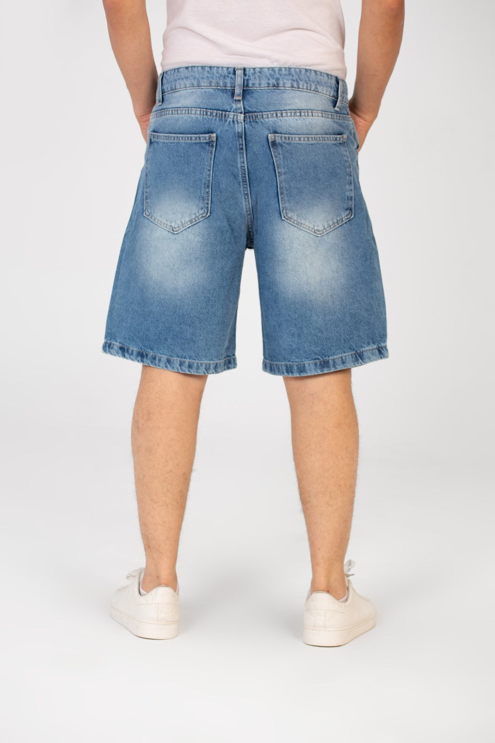 Men's Cutting Denim Short With Five Pockets And Essential Details