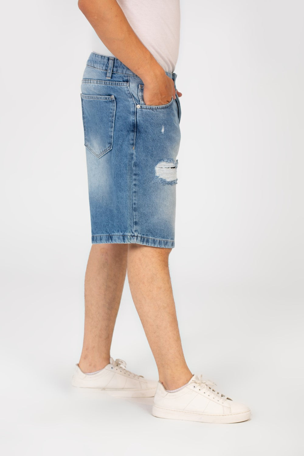 Men's Cutting Denim Short With Five Pockets And Essential Details