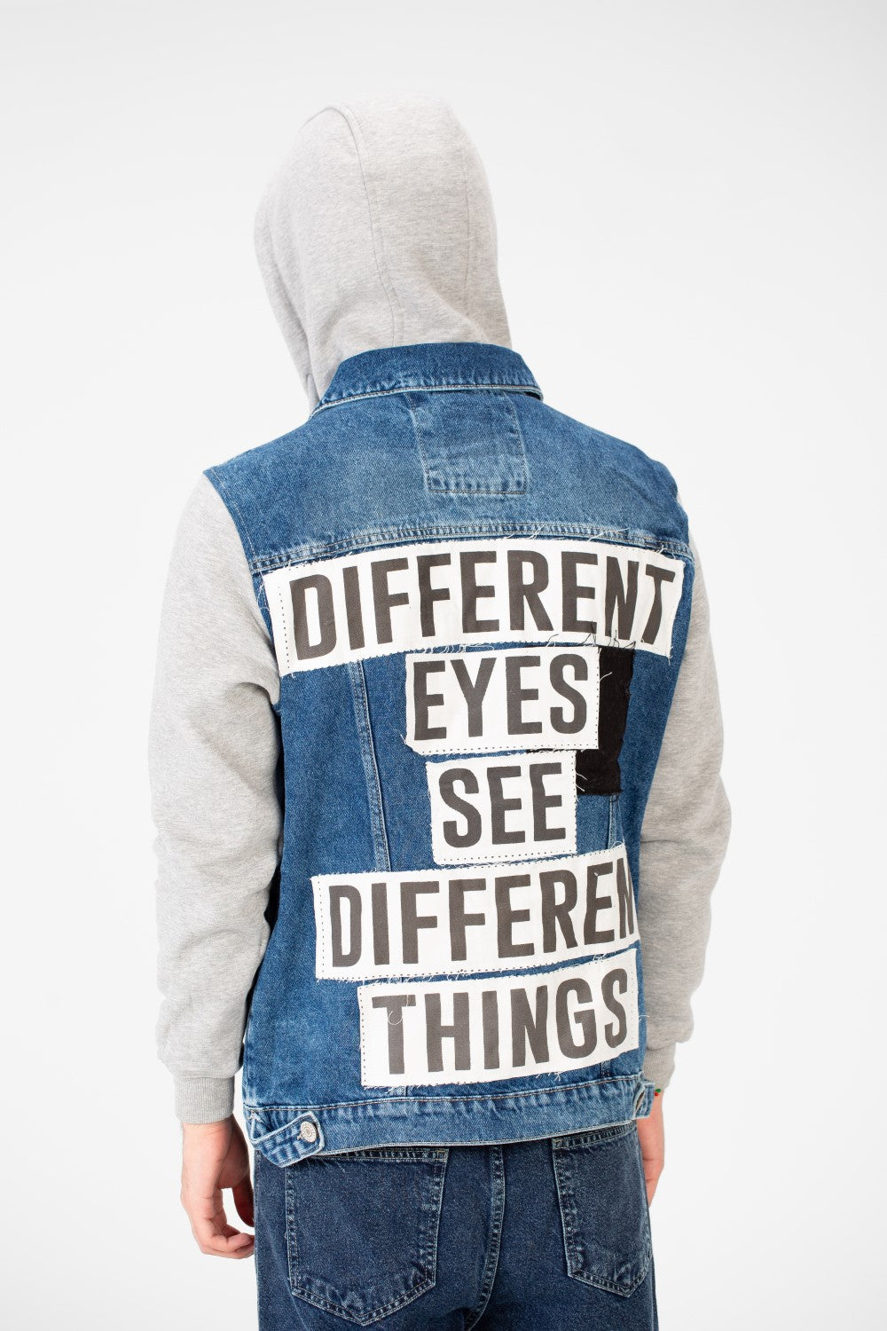Men's Back Text Print Denim Jacket With Melton Sleeves And Hood