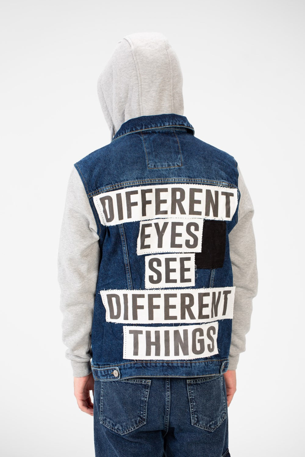Men's Back Text Print Denim Jacket With Melton Sleeves And Hood
