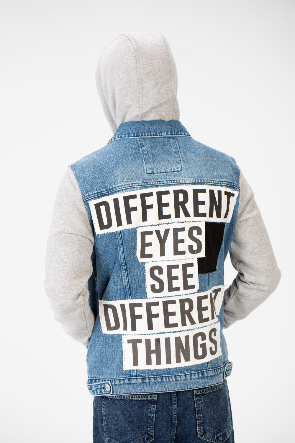 Men's Back Text Print Denim Jacket With Melton Sleeves And Hood