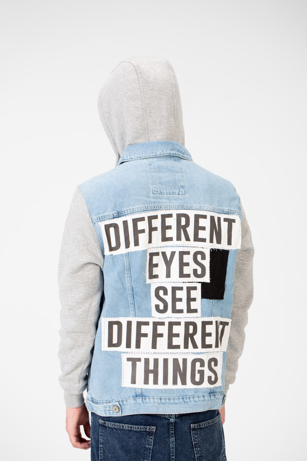 Men's Back Text Print Denim Jacket With Melton Sleeves And Hood