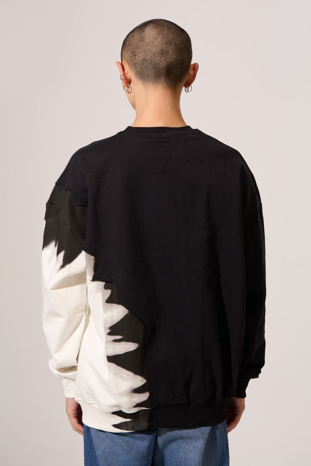 سويت شيرت رجالي برقبة دائرية وأكمام طويلة وتصميم عصري من ميلتون مقاس كبير