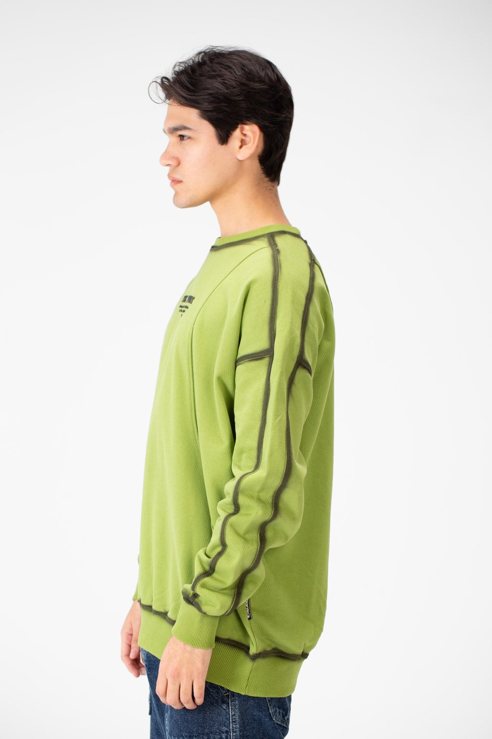 سويت شيرت رجالي كبير الحجم برقبة دائرية وقصة عصرية