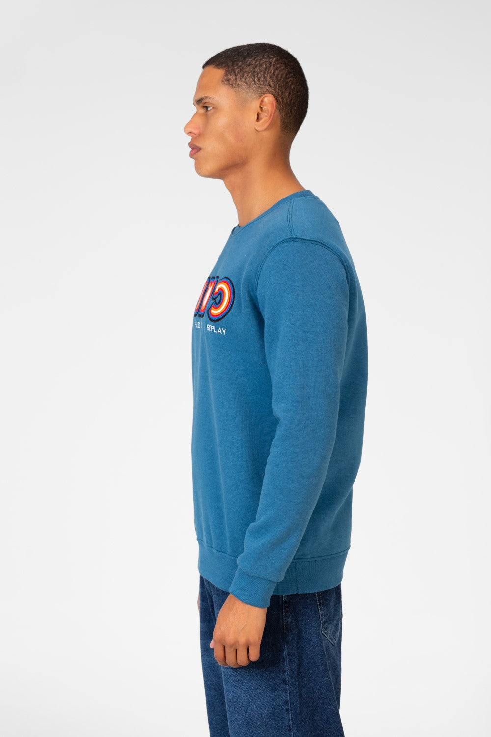 سويت شيرت رجالي برقبة دائرية وطبعة أمامية