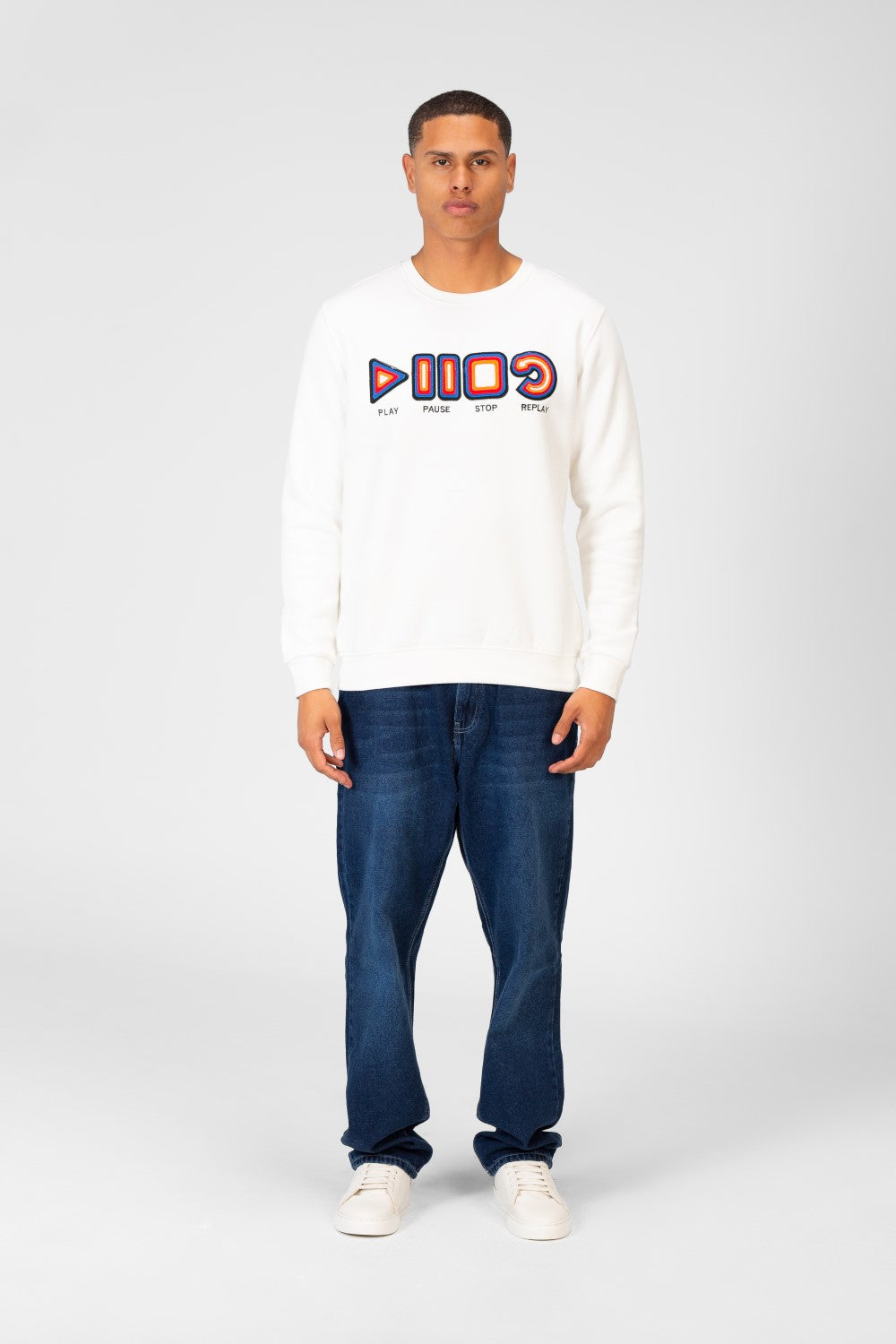 سويت شيرت رجالي برقبة دائرية وطبعة أمامية