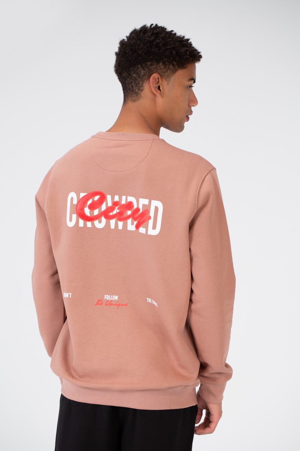 سويت شيرت رجالي مطبوع برقبة دائرية مصنوع من مادة ميلتون