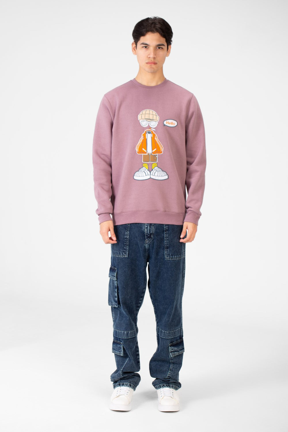 سويت شيرت رجالي برقبة مستديرة وطبعة أمامية