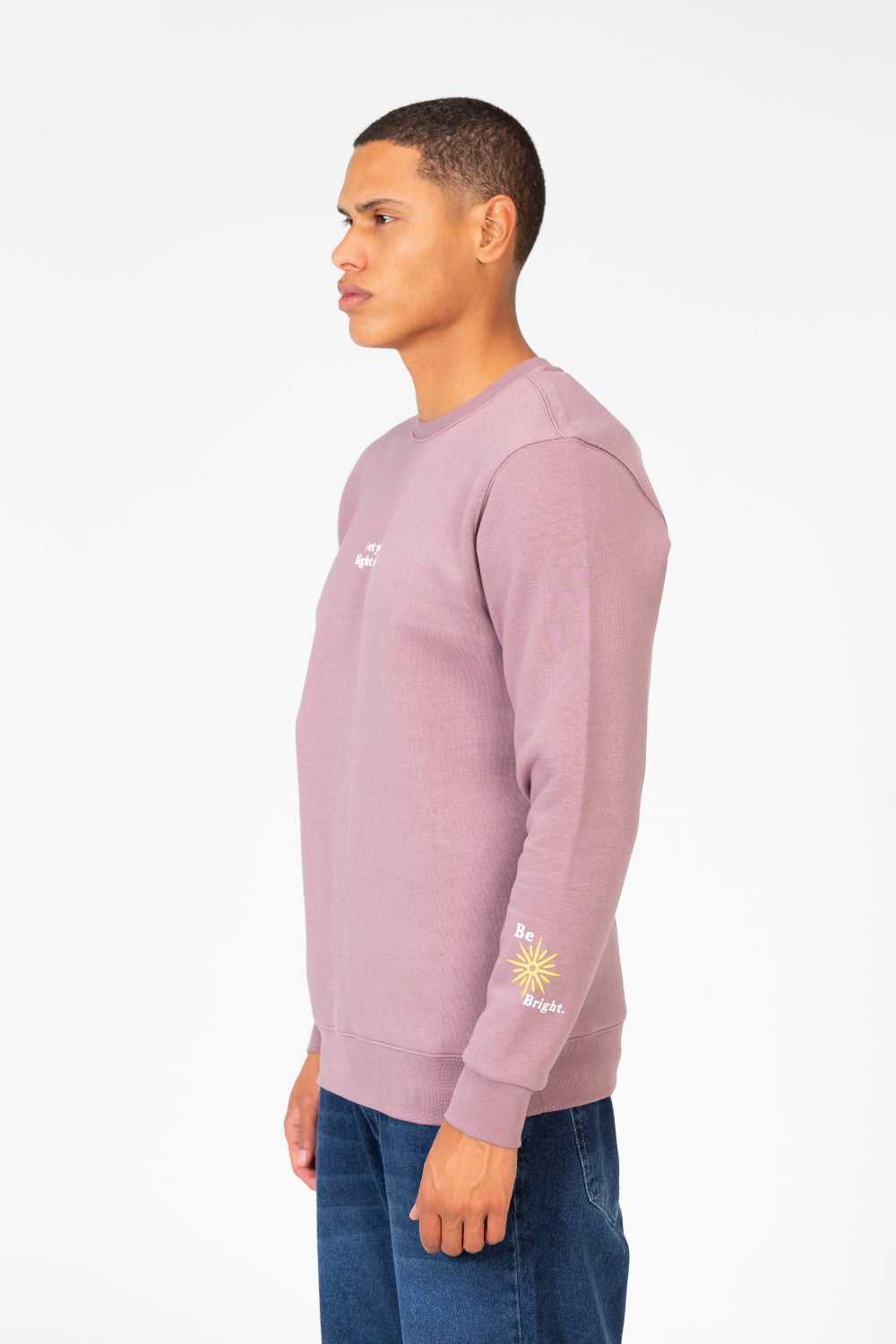 سويت شيرت رجالي برقبة دائرية مع طباعة نصية