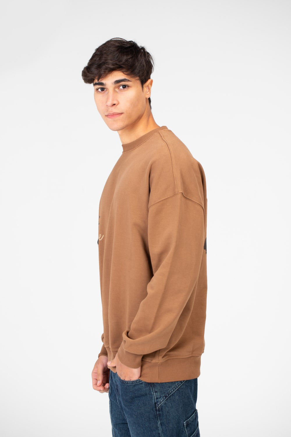 سويت شيرت رجالي كبير الحجم مطبوع برقبة دائرية