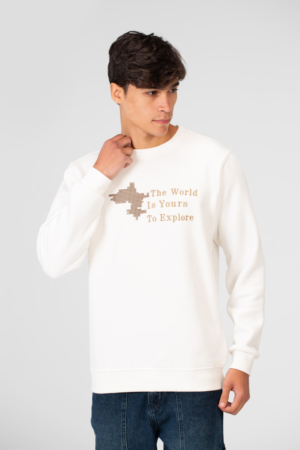 سويت شيرت رجالي بطبعة جرافيكية ورقبة دائرية