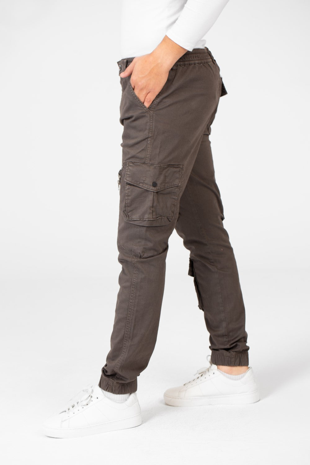 Men's Slim Fit Gabardine Sherwal Pants With Front Zip Pockets