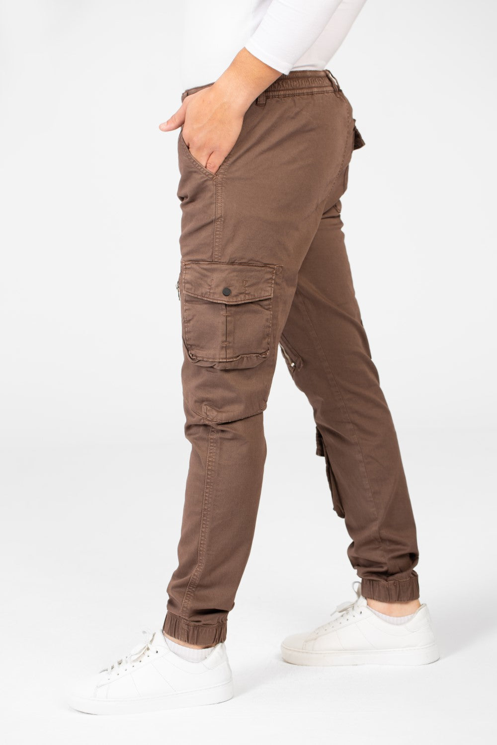 Men's Slim Fit Gabardine Sherwal Pants With Front Zip Pockets