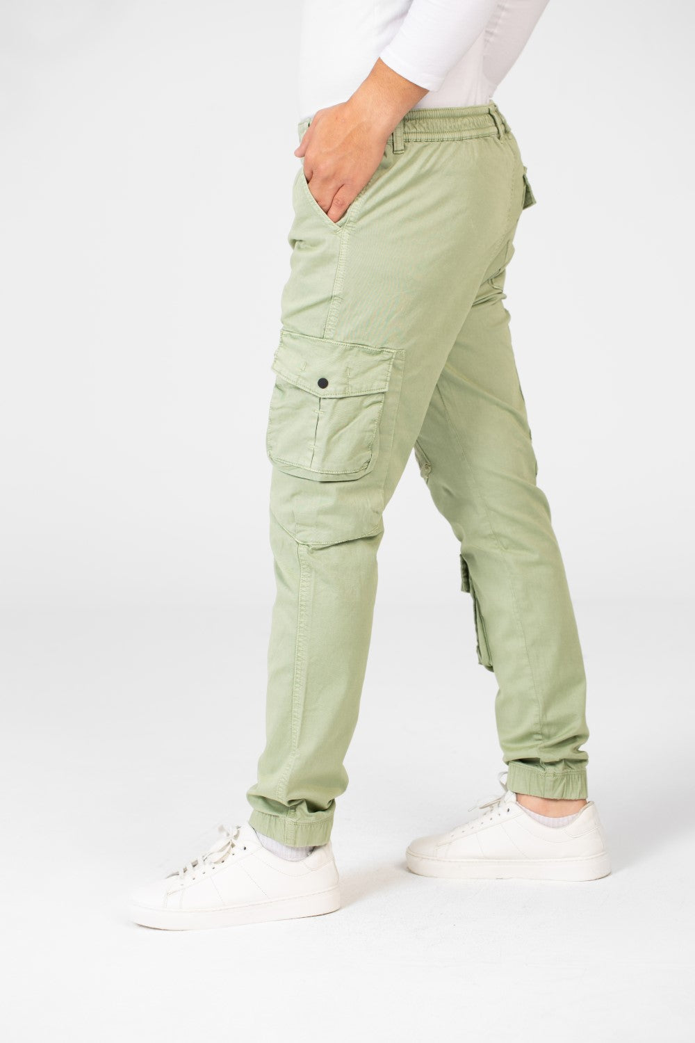 Men's Slim Fit Gabardine Sherwal Pants With Front Zip Pockets