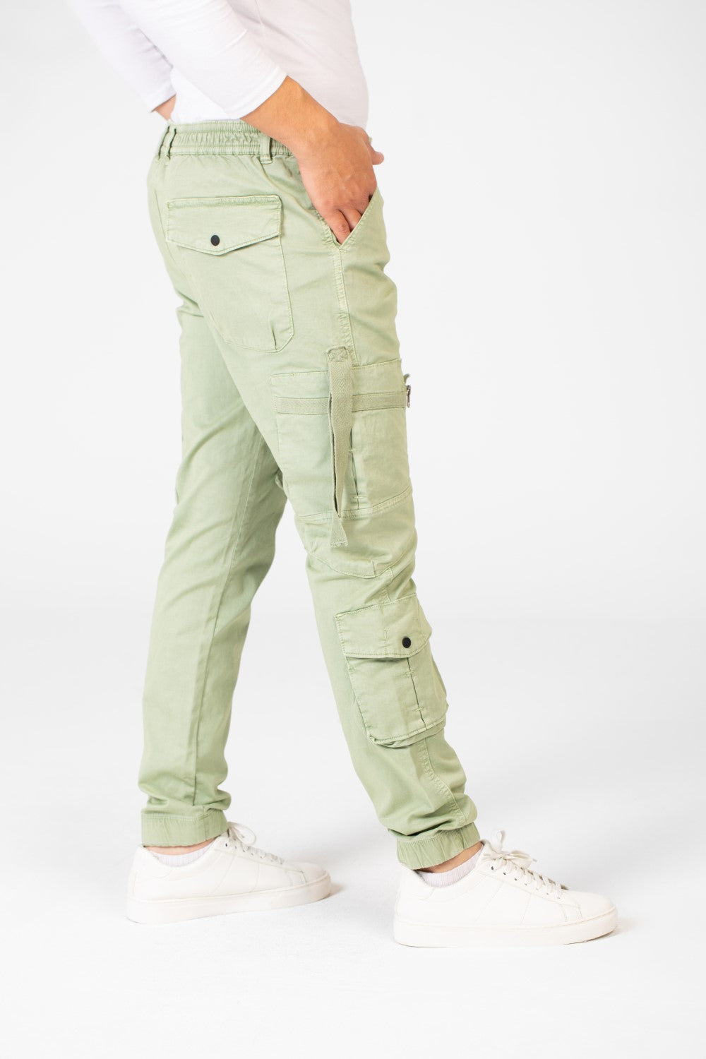 Men's Slim Fit Gabardine Sherwal Pants With Front Zip Pockets