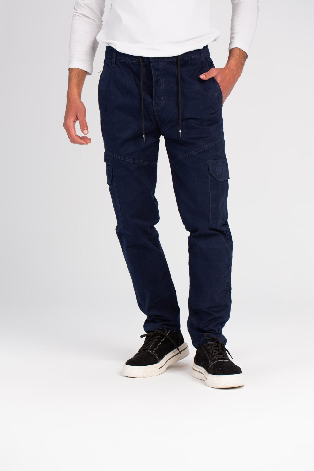 بنطلون رجالي كارغو أساسي مصنوع من قماش الجبردين الناعم