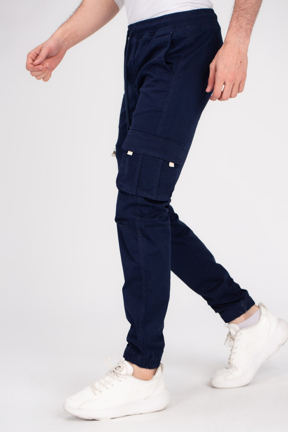 شروال رجالي مصنوع من الجبردين الناعم لتوفير أقصى درجات الراحة والمتانة مع بنطال عالي الجودة