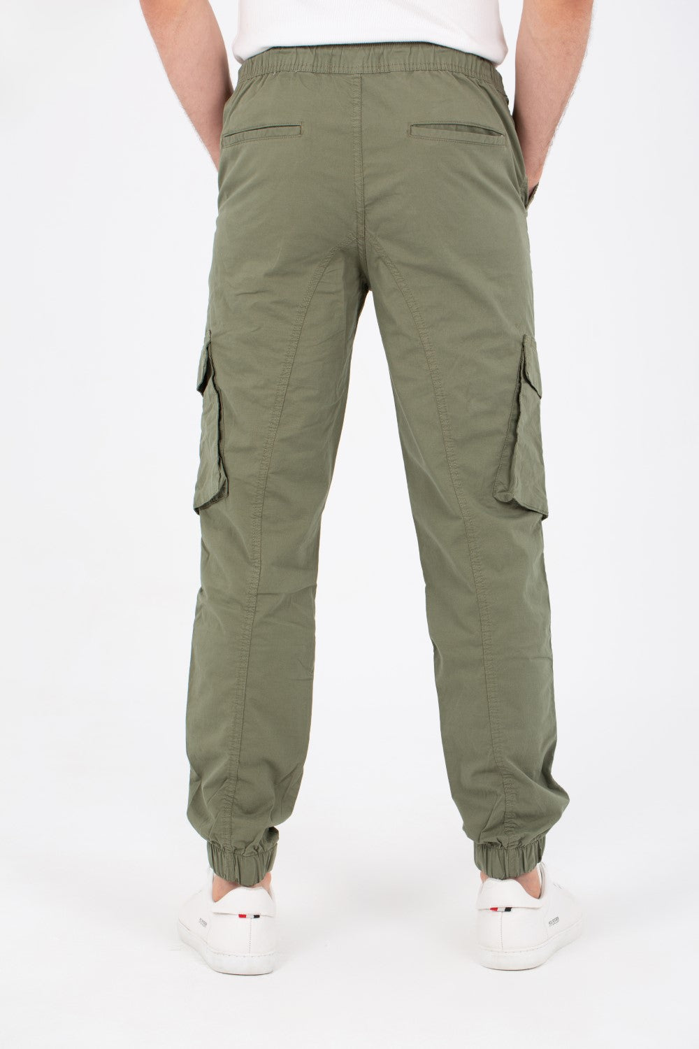 Mens Gabardine Pants With Elastic Waistband And Modern Side Pockets