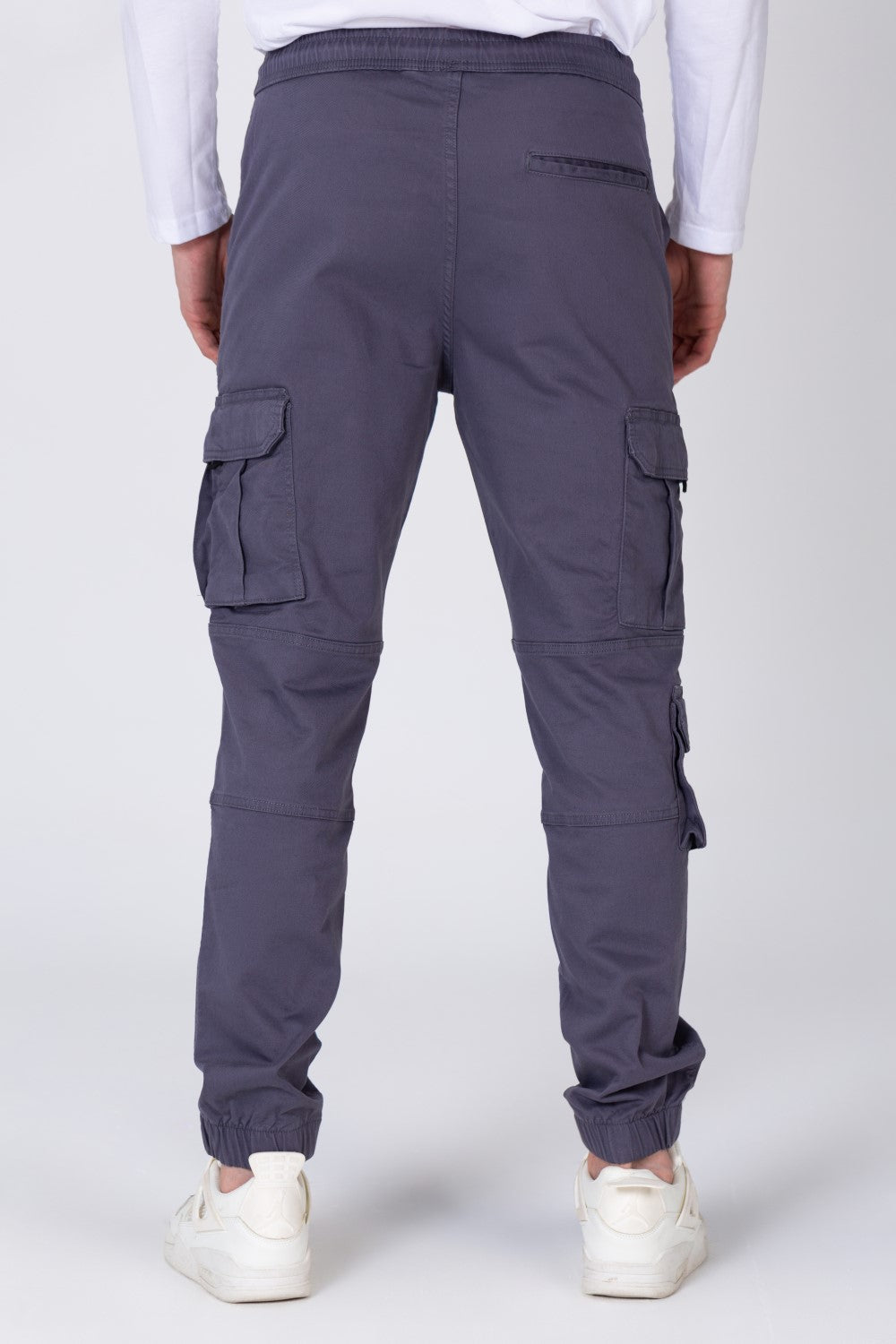 بنطلون رجالي من قماش الجبردين بخصر مطاطي وجيوب وسحاب أمامي