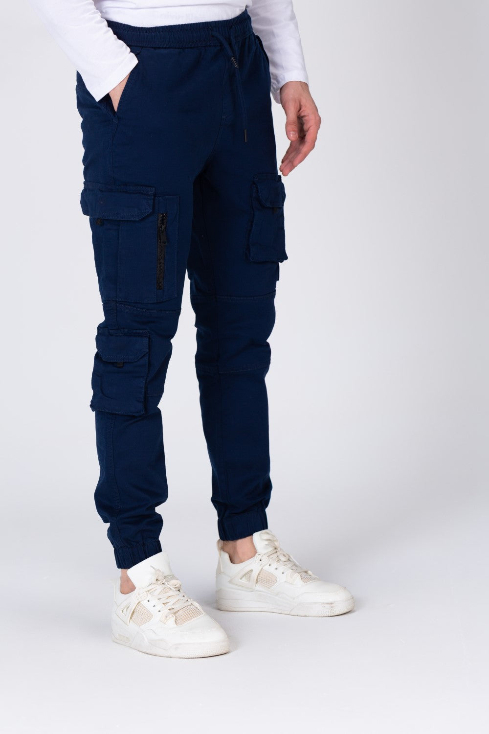 بنطلون رجالي من قماش الجبردين بخصر مطاطي وجيوب وسحاب أمامي