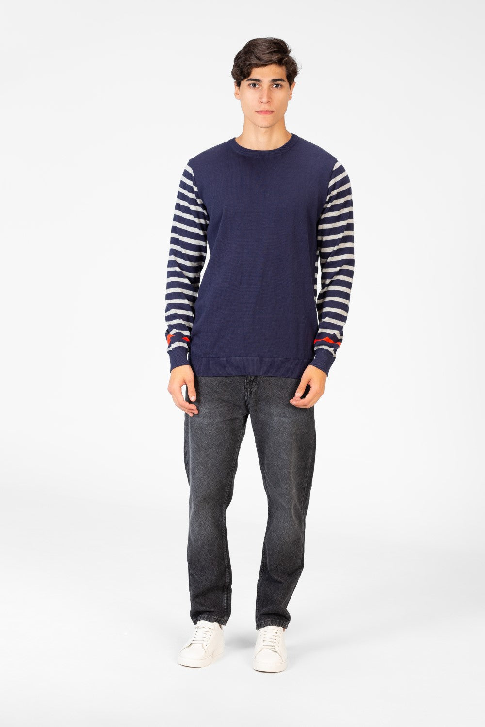 Men's Round Neck Pullover With Sleeves & Back Striped