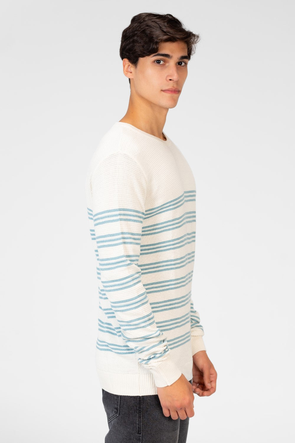 Men's Striped Sweater Pullover With Round Neck And Long Sleeves