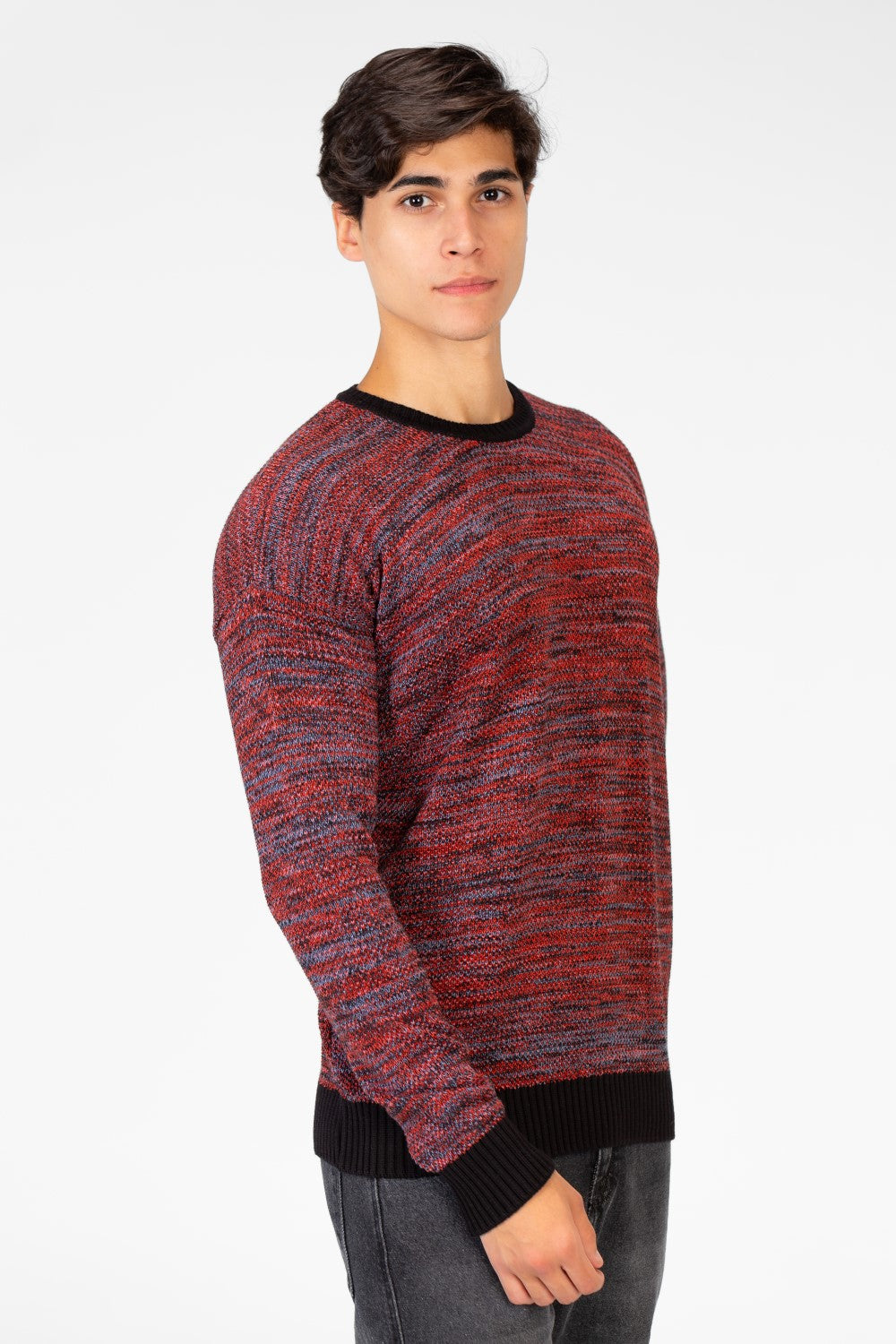 Men's Slim Fit Pullover With Round Neck