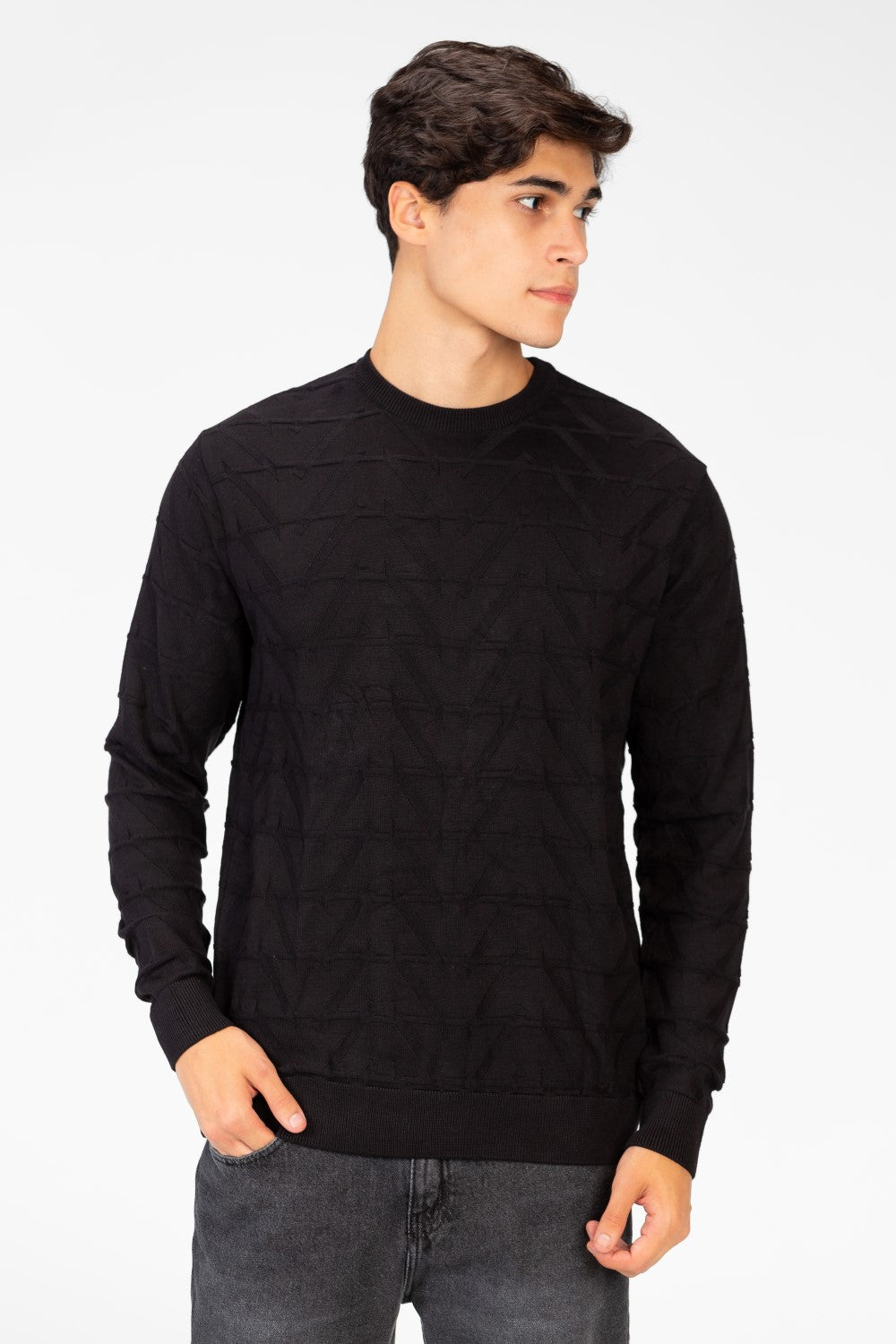 Men's Round Neck Pullover With Long Sleeves