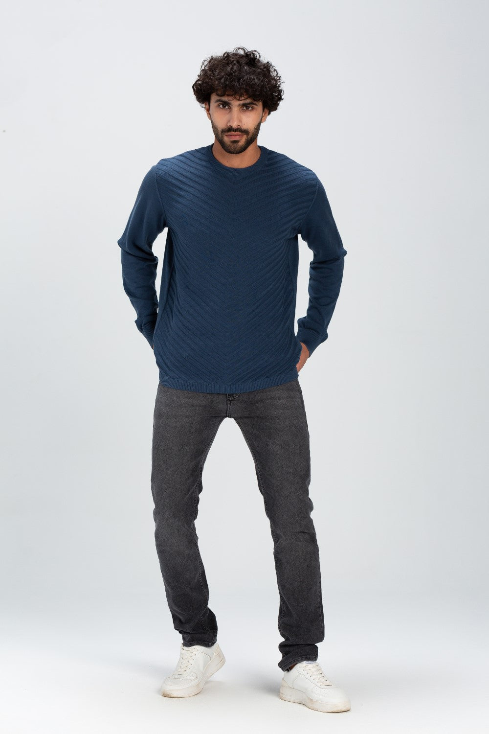 Men's Round Neck Made Of Comfort Wool With Designed Pattern Pullover
