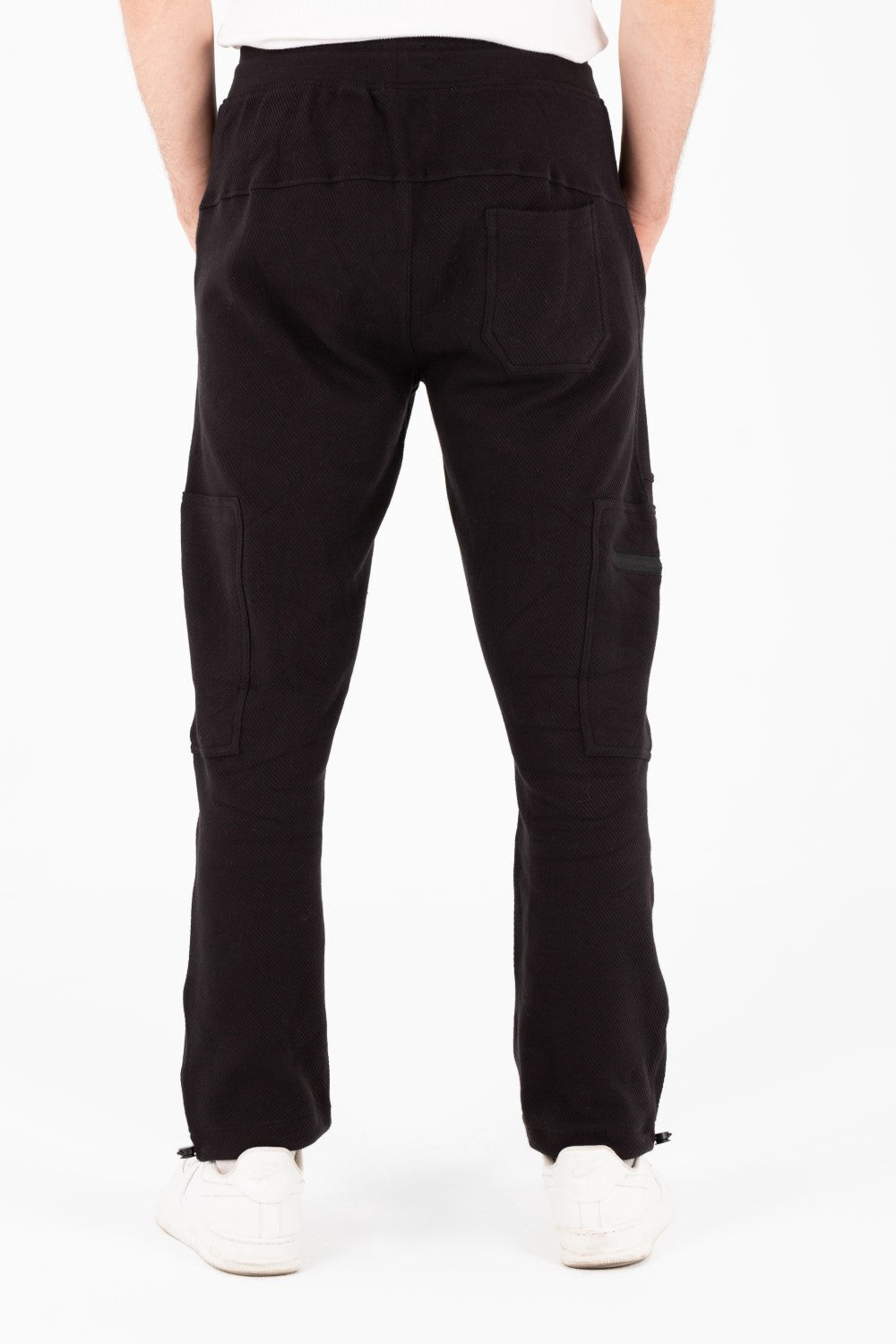 بنطلون رياضي رجالي بجيوب جانبية عصرية مصنوع من قطن ميلتون