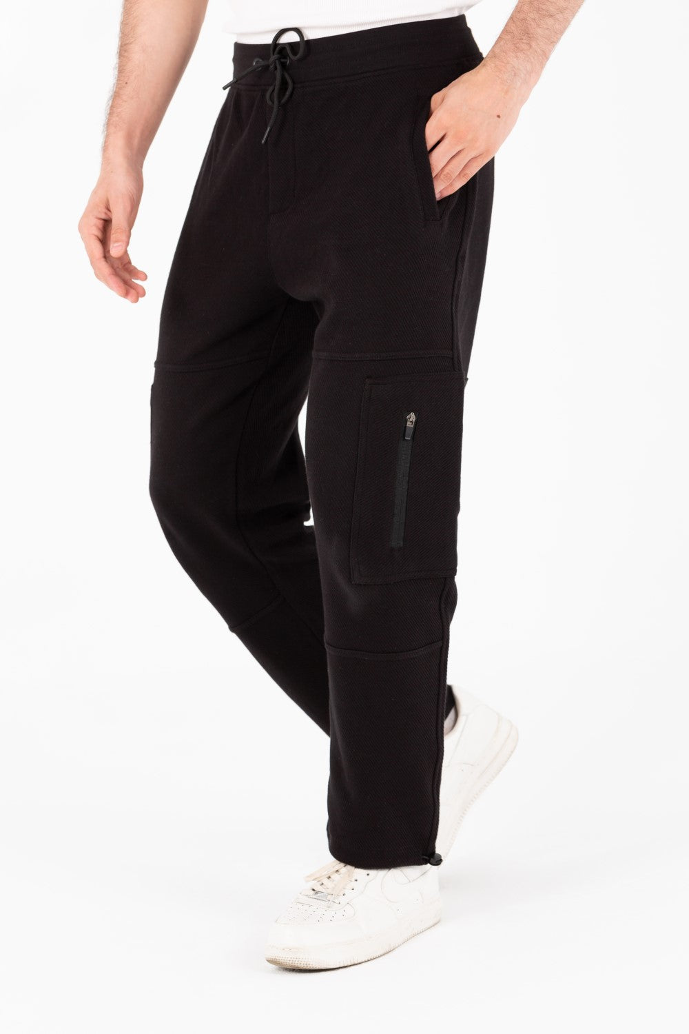 بنطلون رياضي رجالي بجيوب جانبية عصرية مصنوع من قطن ميلتون