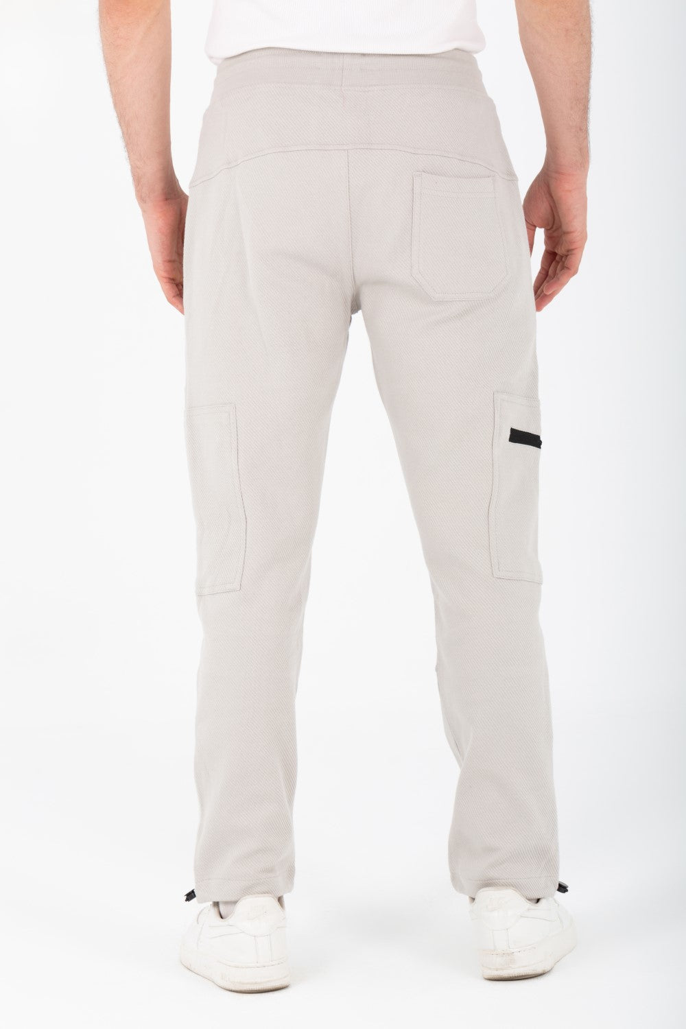 بنطلون رياضي رجالي بجيوب جانبية عصرية مصنوع من قطن ميلتون