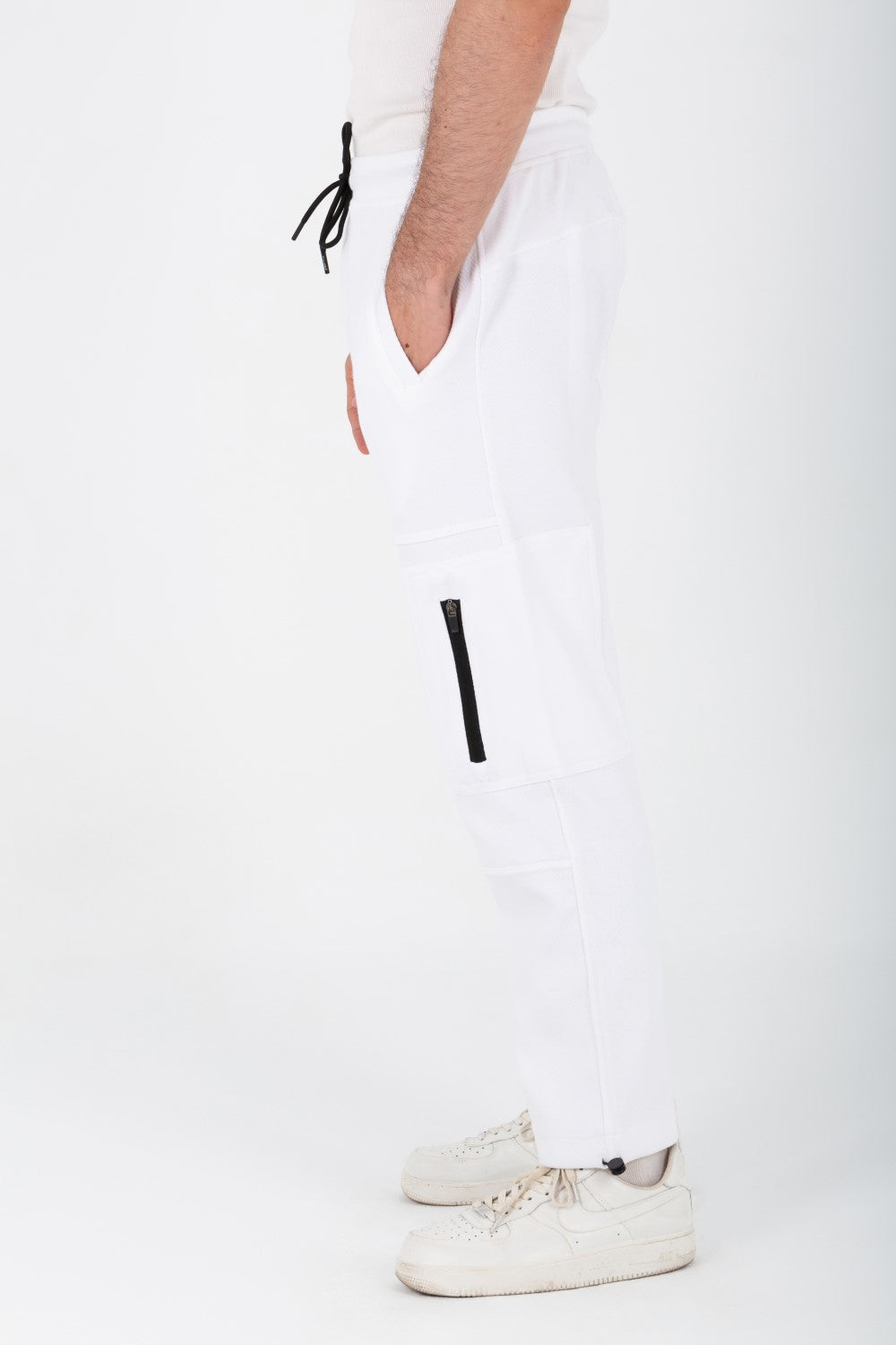 بنطلون رياضي رجالي بجيوب جانبية عصرية مصنوع من قطن ميلتون