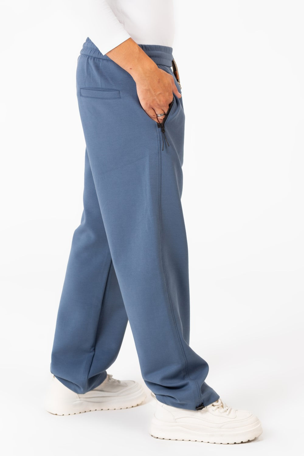Men's Tomato Oversized Sweatpants With Elastic Waistband And Modern Zipper Pockets