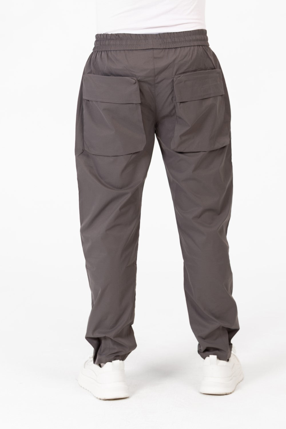 Men's Oversized Sweatpants With A Drawstring At The Middle And Modern Pockets