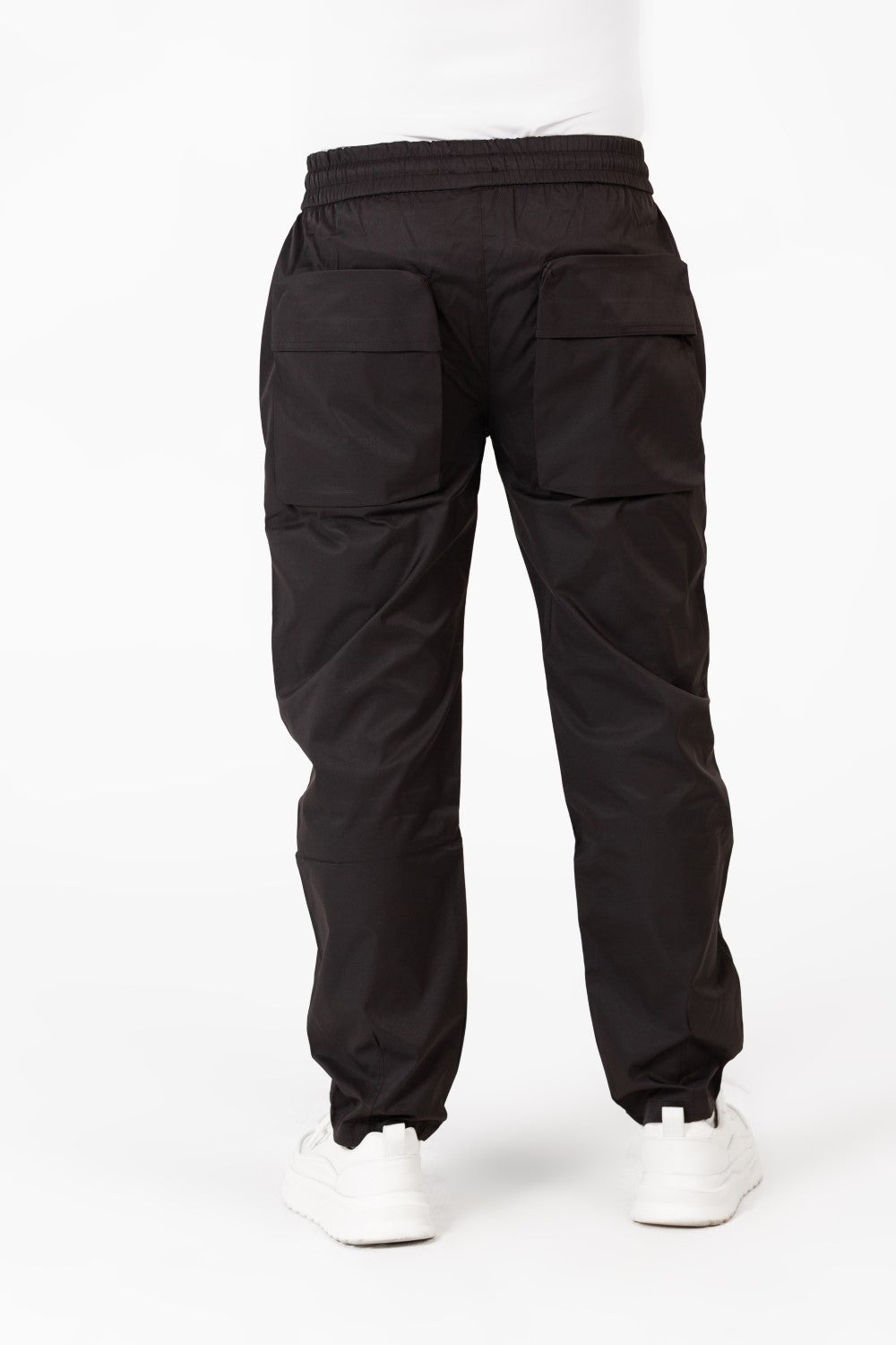 Men's Oversized Sweatpants With A Drawstring At The Middle And Modern Pockets
