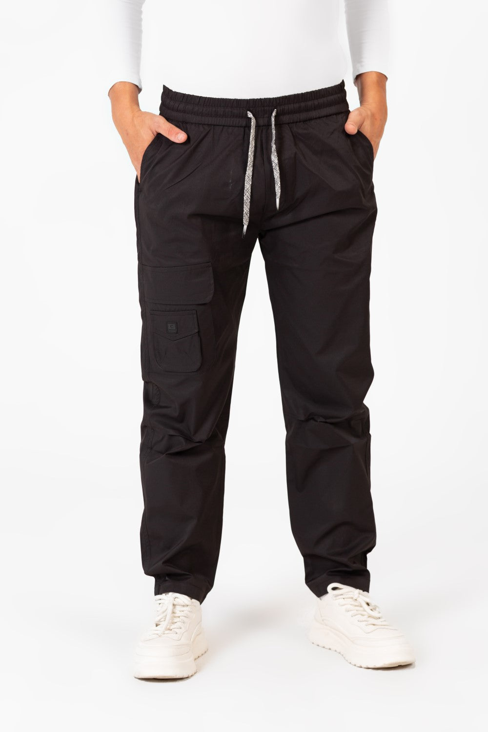 Men's Oversized Sweatpants With A Drawstring At The Middle And Modern Pockets