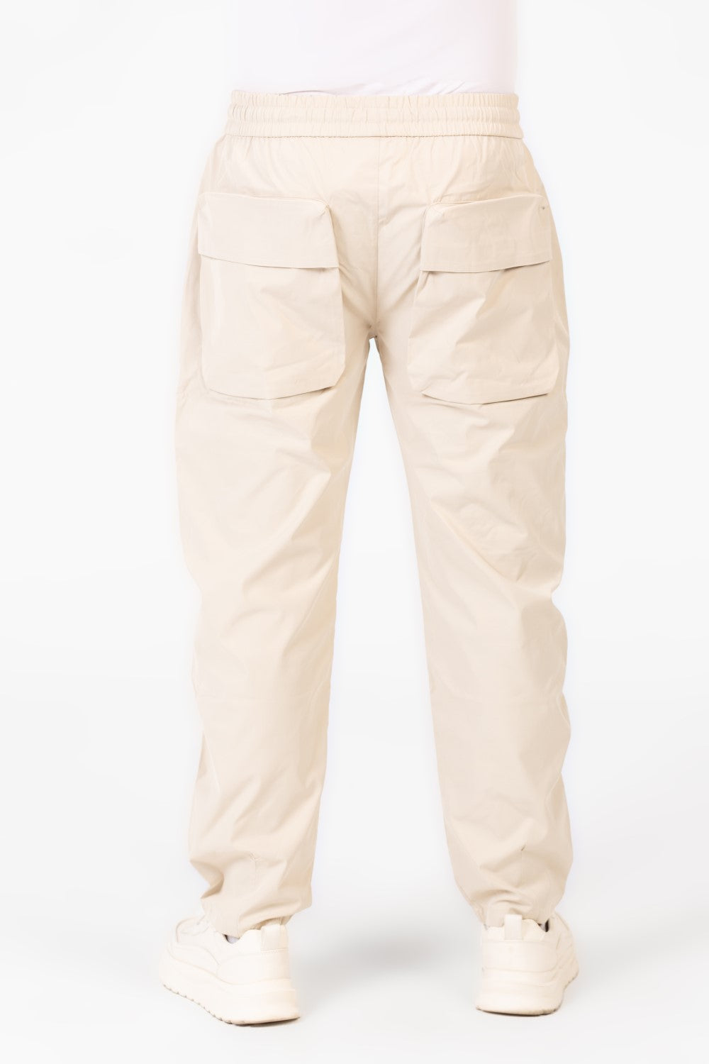 Men's Oversized Sweatpants With A Drawstring At The Middle And Modern Pockets