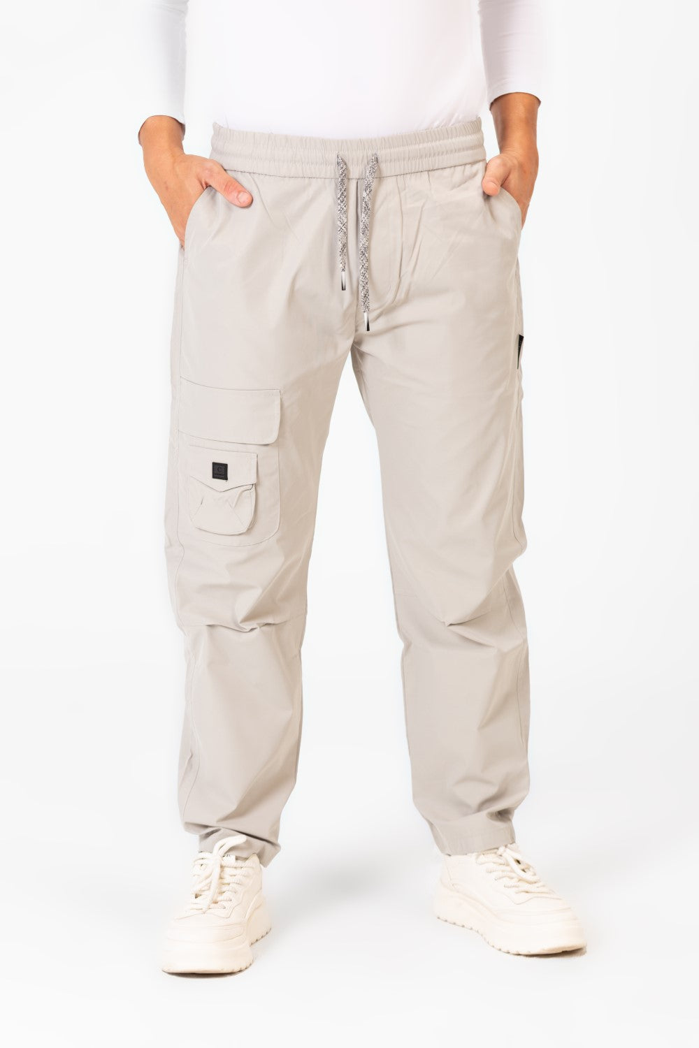 Men's Oversized Sweatpants With A Drawstring At The Middle And Modern Pockets