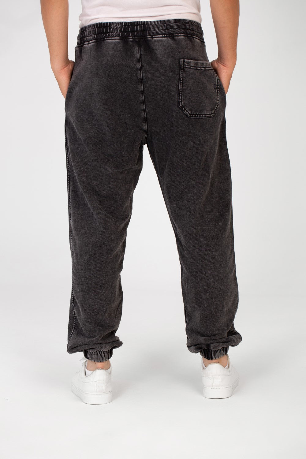 Men's Tomato Oversized Sweatpants With Modern Cut And Pockets