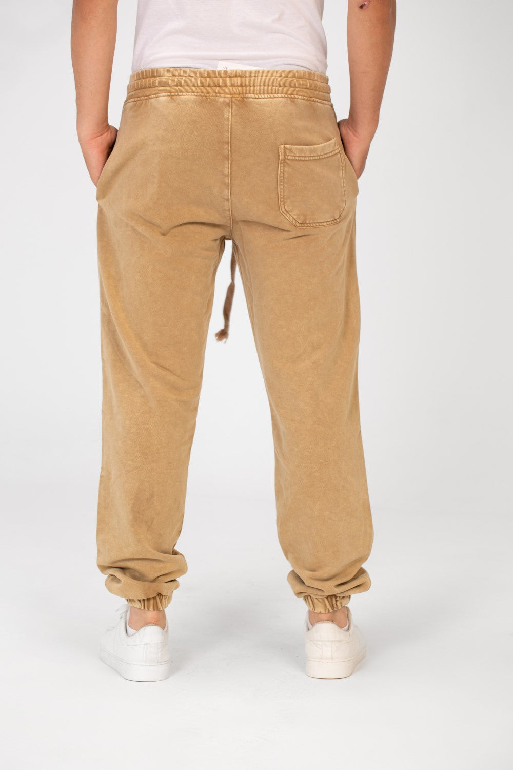Men's Tomato Oversized Sweatpants With Modern Cut And Pockets