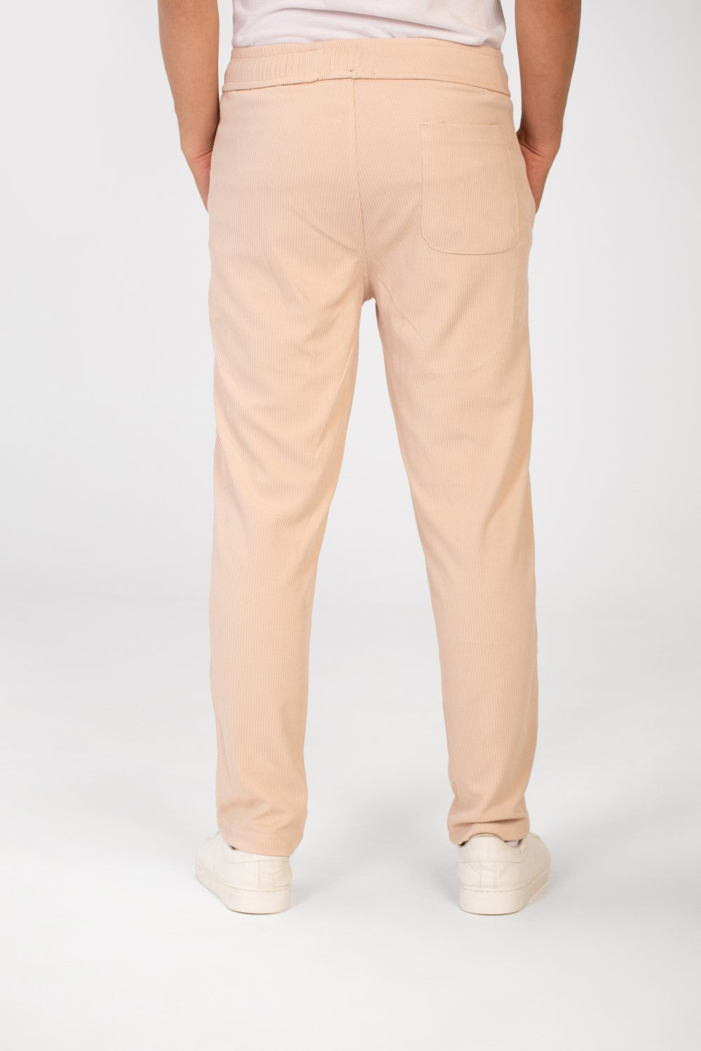 بنطال رياضي رجالي واسع الساق من Tomato مع حزام خصر مطاطي وثلاثة جيوب