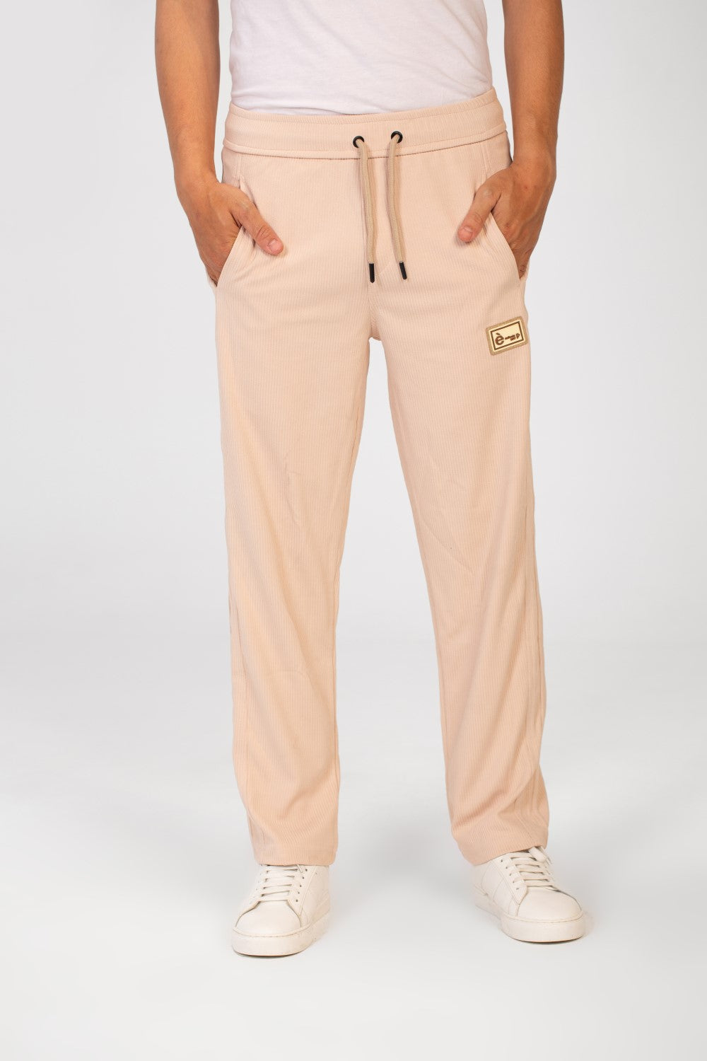 بنطال رياضي رجالي واسع الساق من Tomato مع حزام خصر مطاطي وثلاثة جيوب