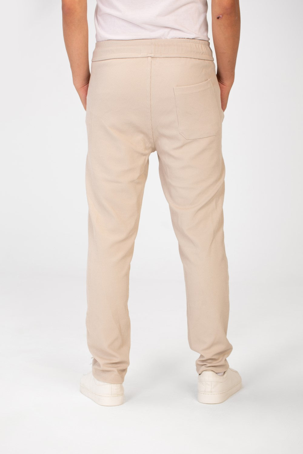 بنطال رياضي رجالي واسع الساق من Tomato مع حزام خصر مطاطي وثلاثة جيوب