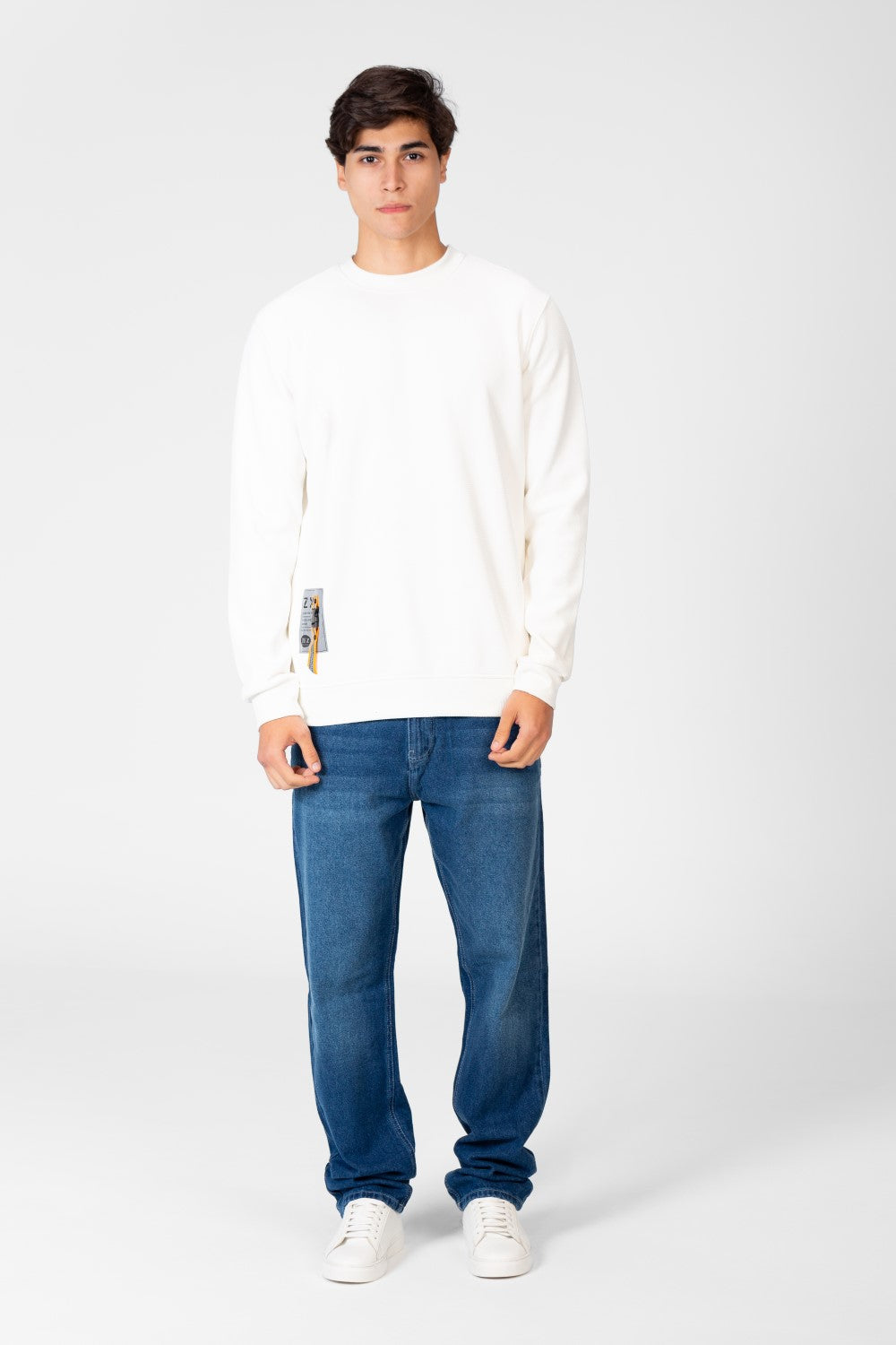 سويت شيرت رجالي برقبة دائرية بألوان أساسية