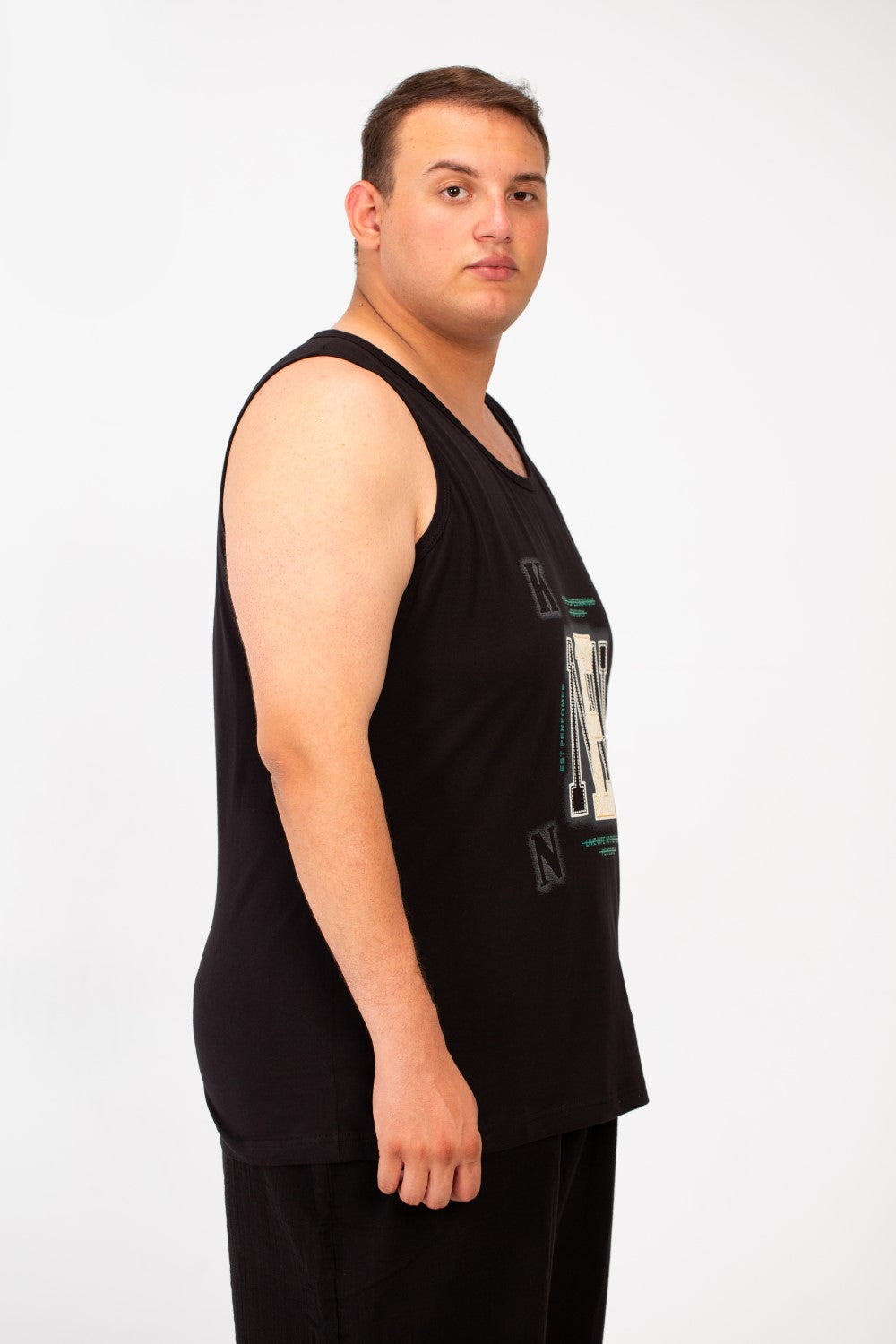 تي شيرت رجالي صيفي كبير الحجم بطبعة أمامية وقطعة عصرية