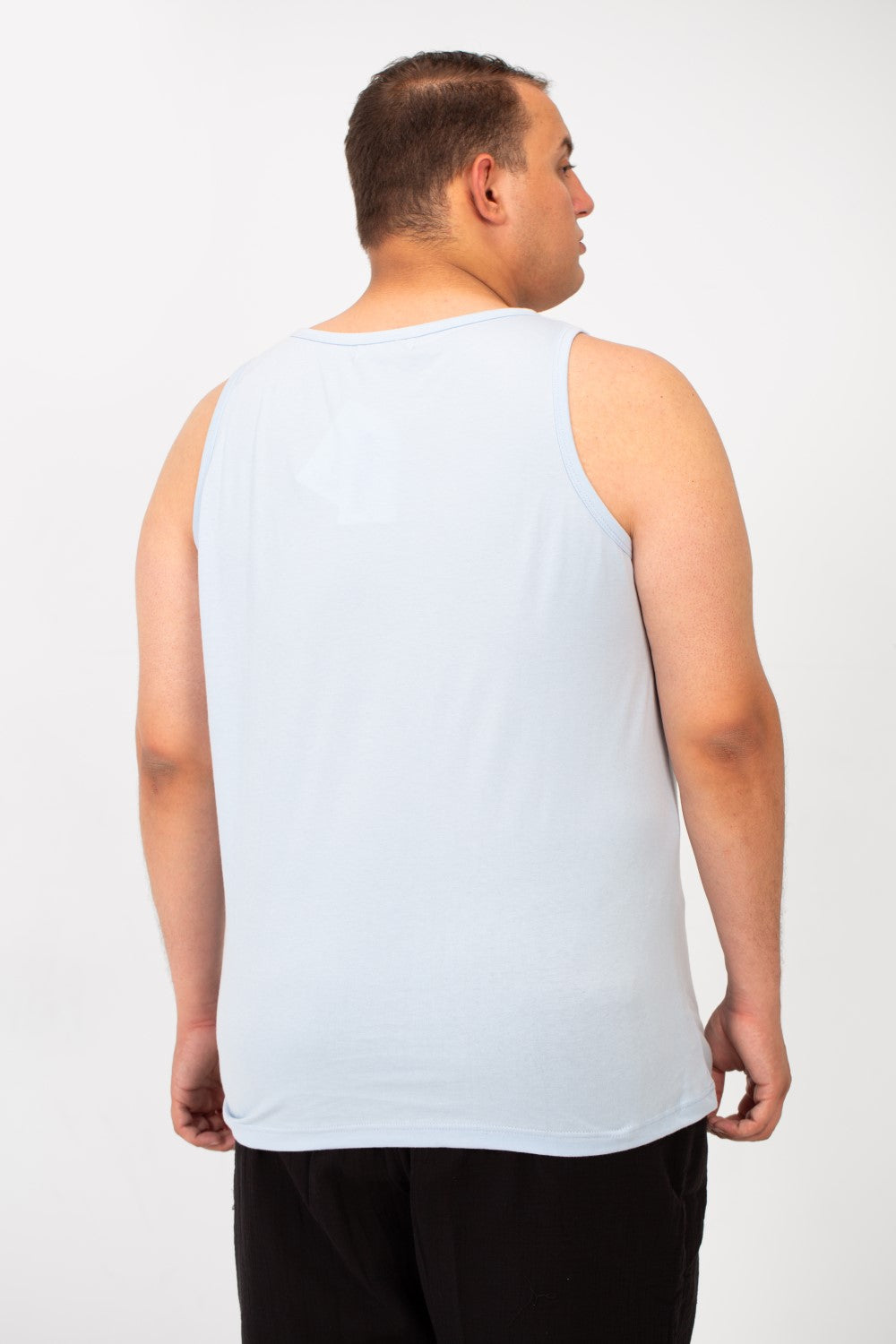 تي شيرت رجالي صيفي كبير الحجم بطبعة أمامية وقطعة عصرية