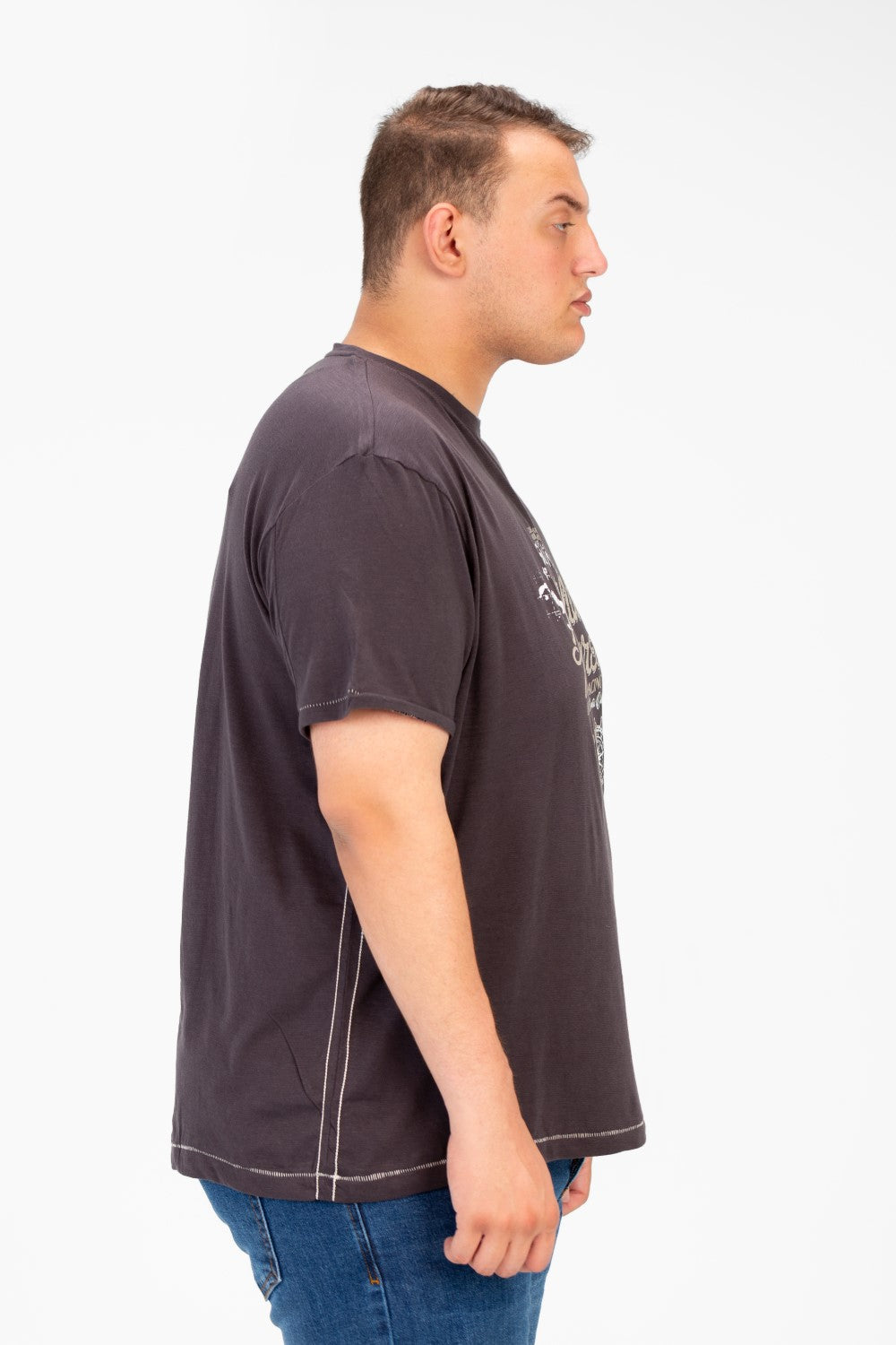 تي شيرت رجالي كبير الحجم مطبوع بأكمام قصيرة ورقبة دائرية