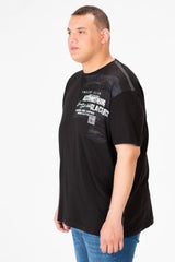 تي شيرت رجالي كبير الحجم مطبوع برقبة دائرية ونصف كم